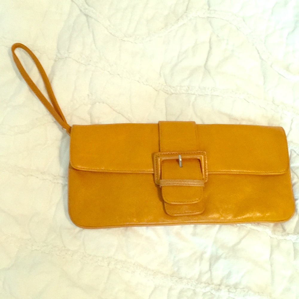 HOBO Mustard Clutch